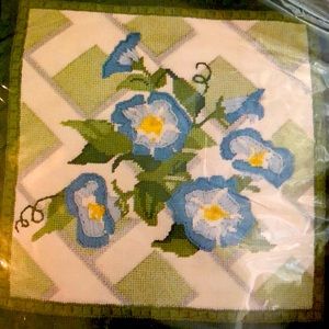 Dimensions, needlepoint, kit, morning, glory, lattice,for pillow 14“ x 14“ NWOT